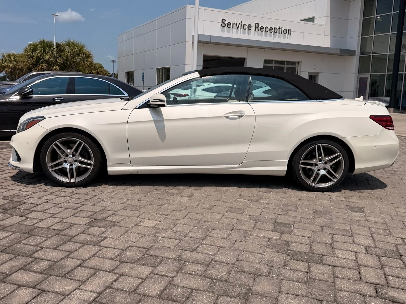 Used 2016 designo Diamond White Metallic Mercedes-Benz E 400 image 10