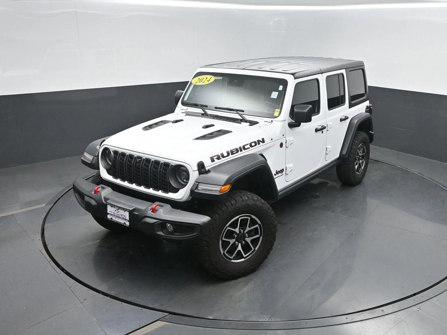 Used 2024 Bright White Jeep Rubicon image 33