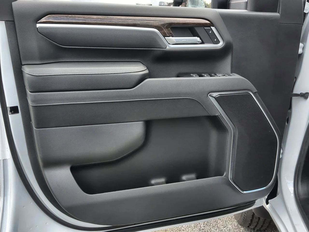 New 2026 Summit White GMC SLE image 22