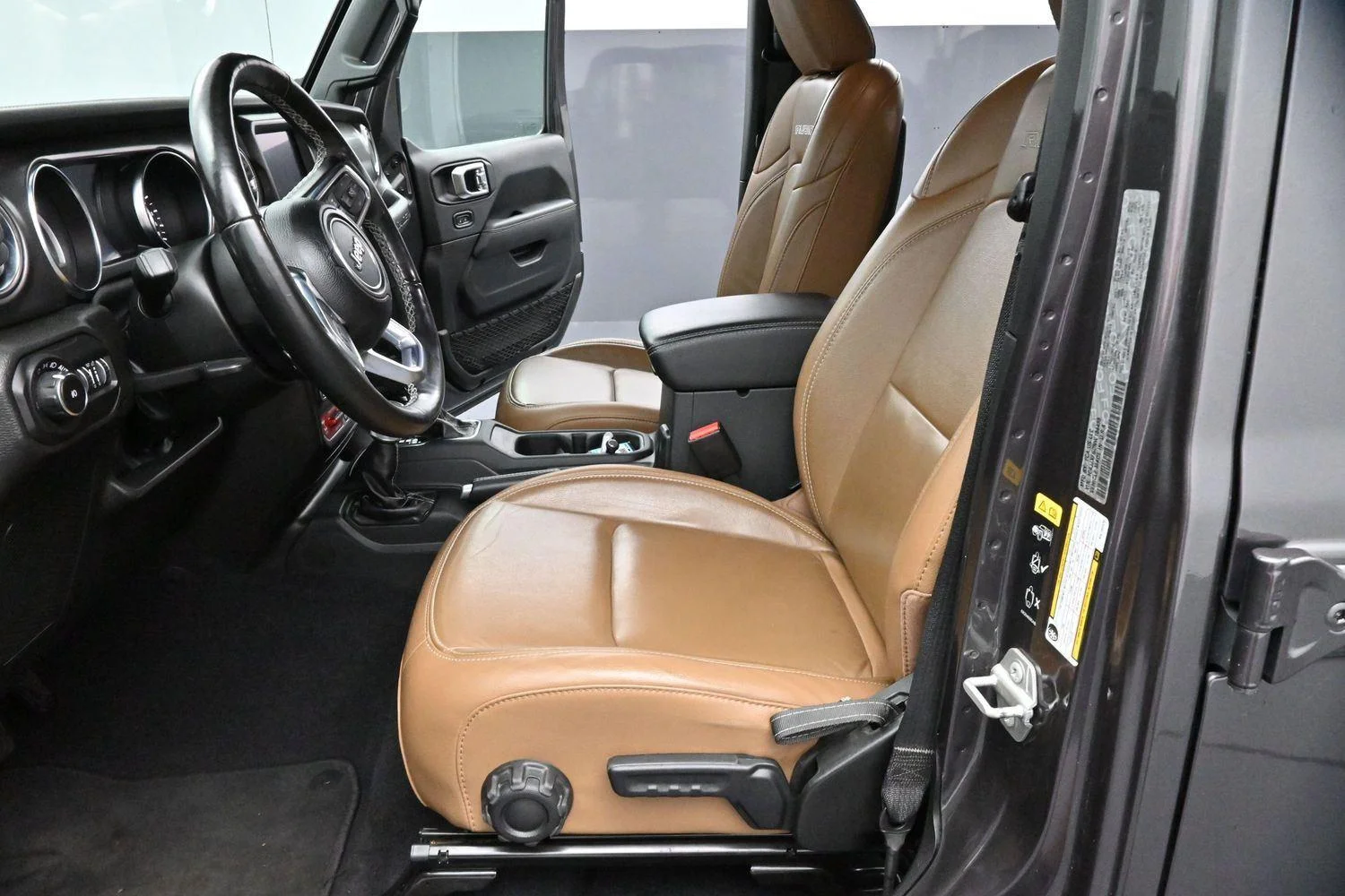 Used 2022 Granite Crystal Metallic Clearcoat Jeep Unlimited Rubicon image 12