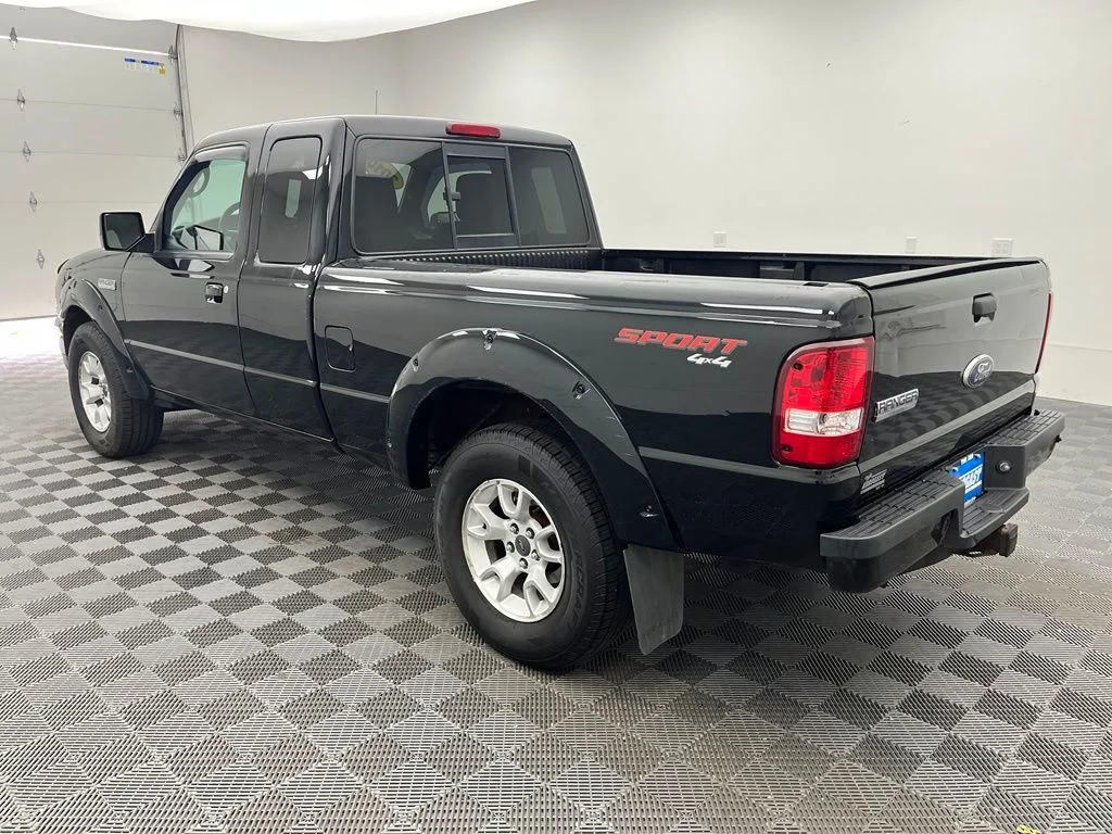 Used 2010  Ford XLT image 9