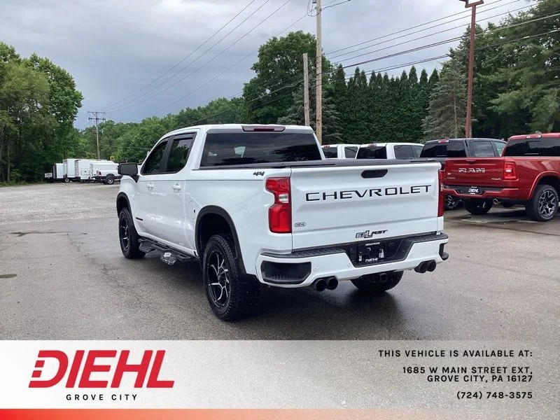 Used 2022 White Chevrolet RST image 5