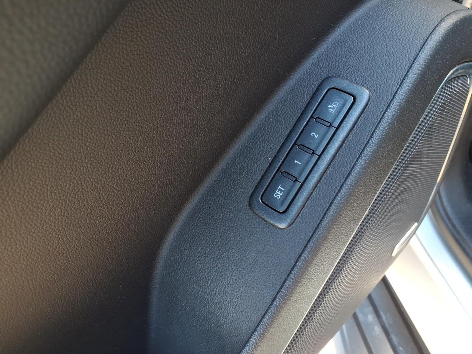 Used 2016 Silver Ice Metallic Chevrolet LT image 18