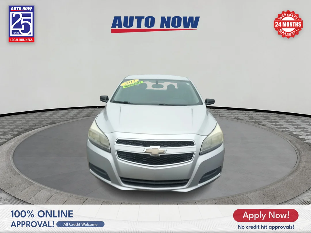 Used 2013 Silver Chevrolet 1FL image 2