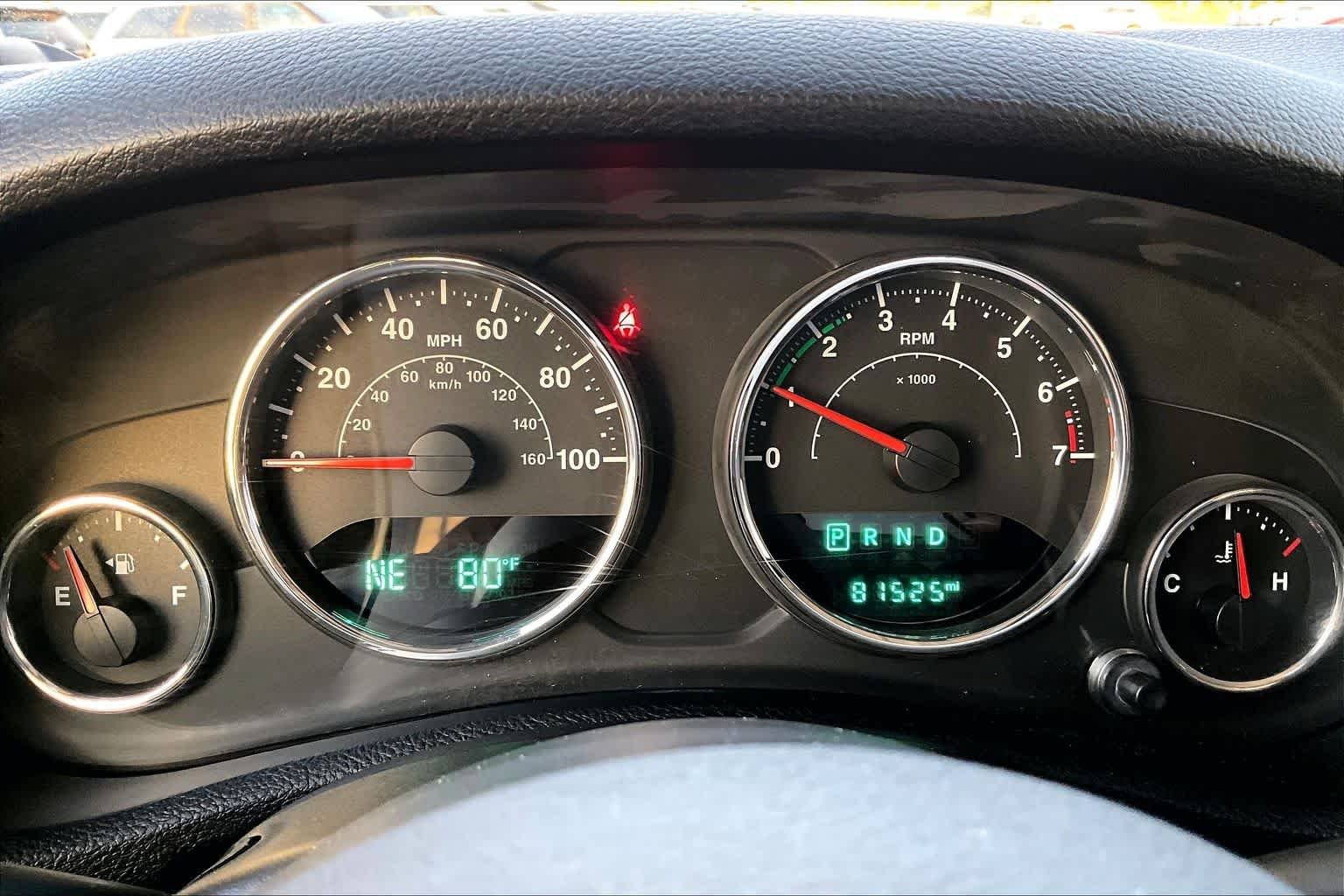 Used 2015 Anvil Clearcoat Jeep Sport image 26