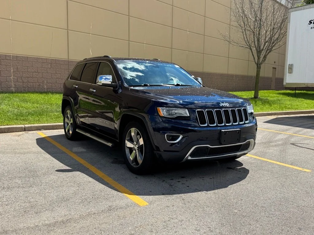 Certified Used 2015 True Blue Pearlcoat Jeep Limited image 2