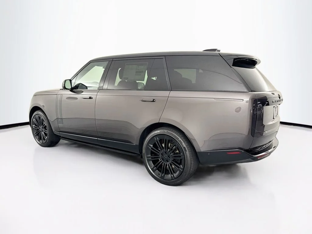 New 2026 Charente Grey Land Rover SE image 7