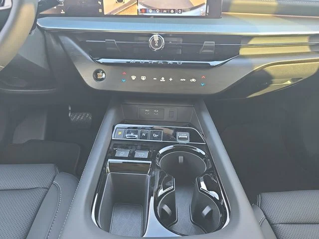 New 2026 Gold Nissan SL image 3