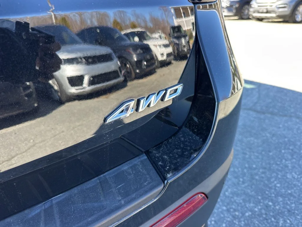 Used 2025 Black Ford ST-Line image 32