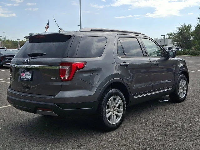 Used 2019 Gray Ford XLT image 7