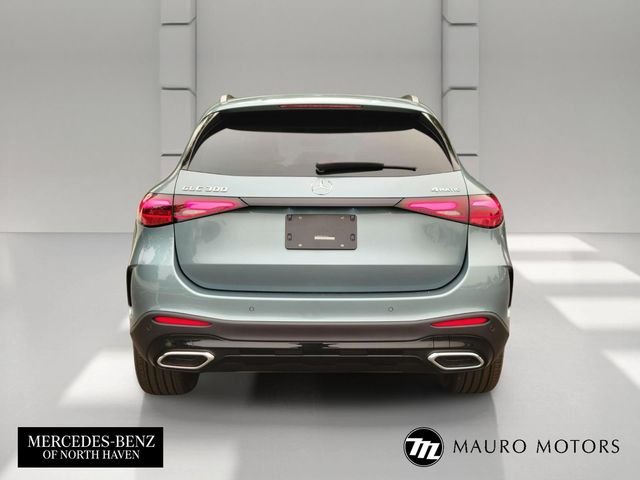 New 2026 Silver Mercedes-Benz GLC 300 image 4