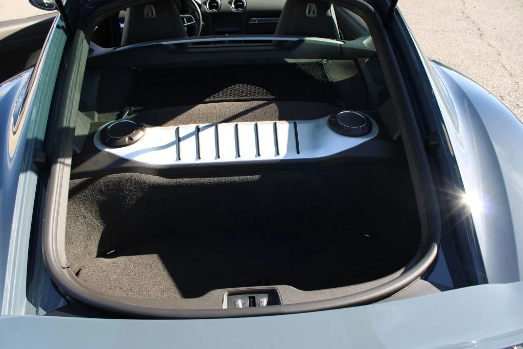 Used 2018  Porsche Base image 9