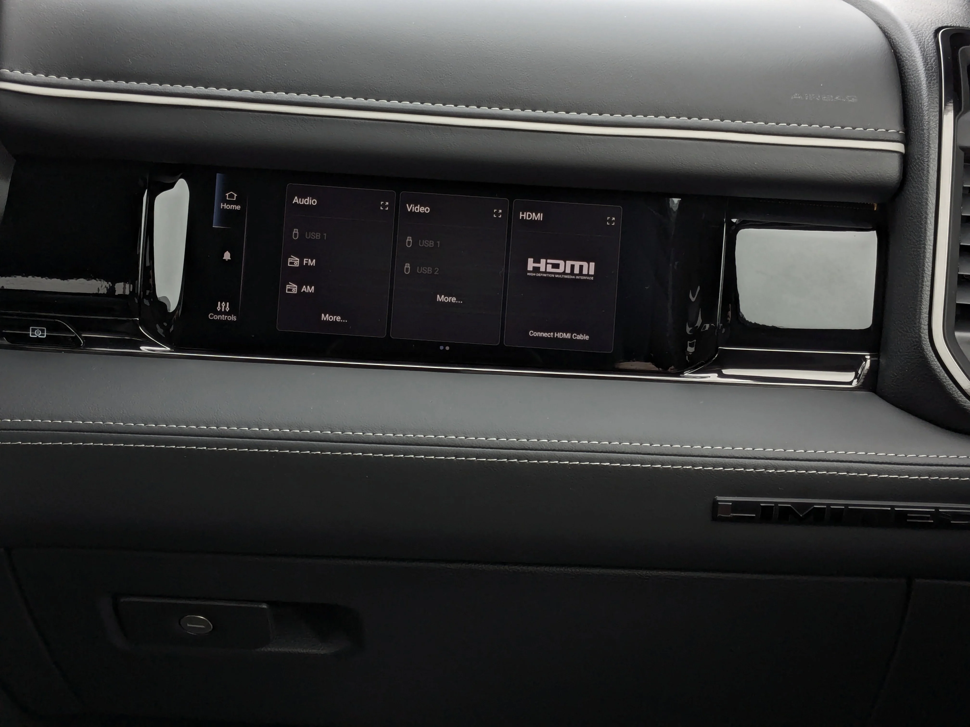 New 2026 Black RAM Limited - PANO SUNROOF - HEADS UP DISPLAY - RAMBOX CARGO - NIGHT EDITION & TONS MORE! image 25