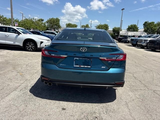 Used 2025  Toyota SE image 4