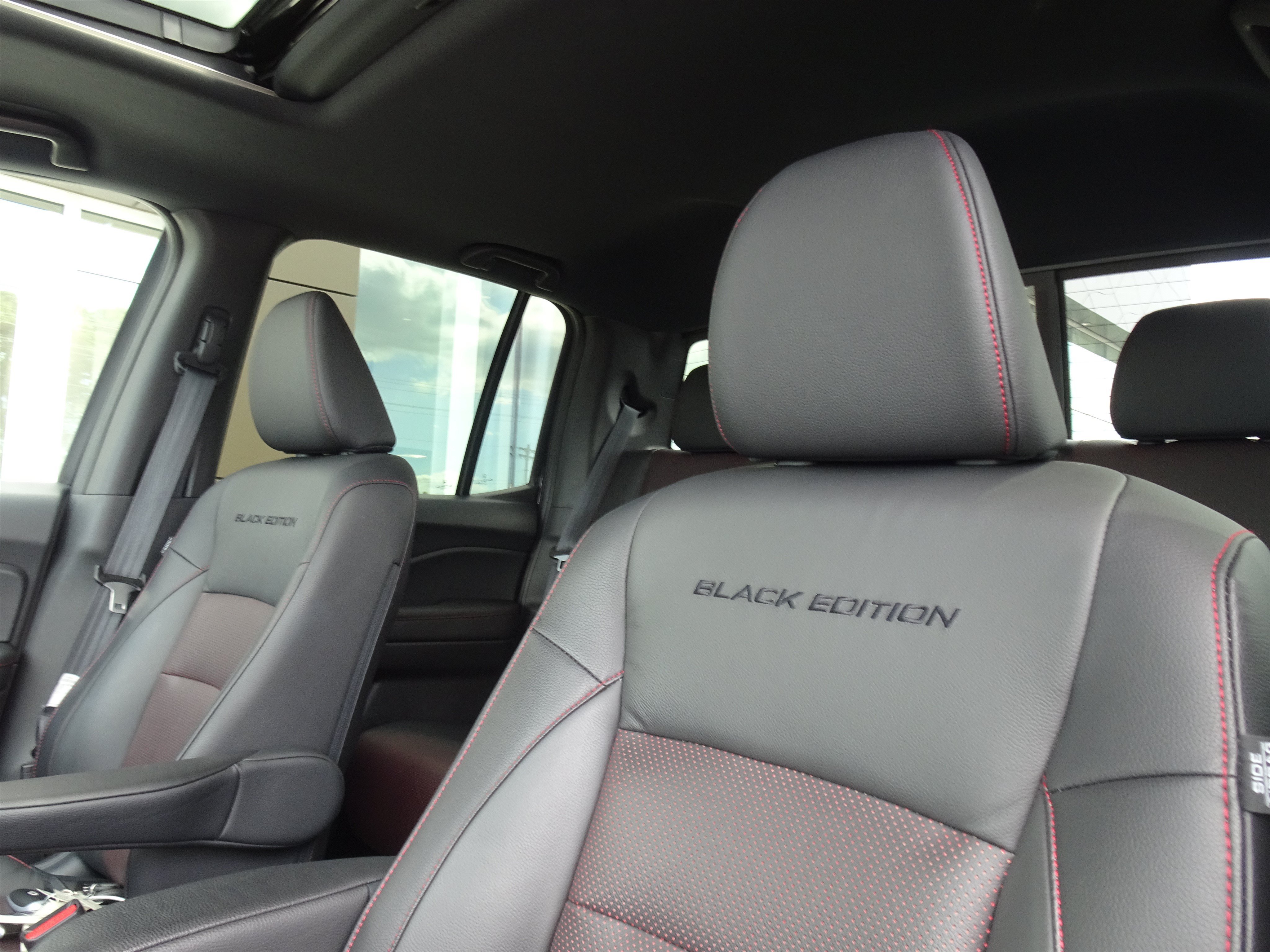 Used 2023 Crystal Black Pearl Honda Black Edition image 11