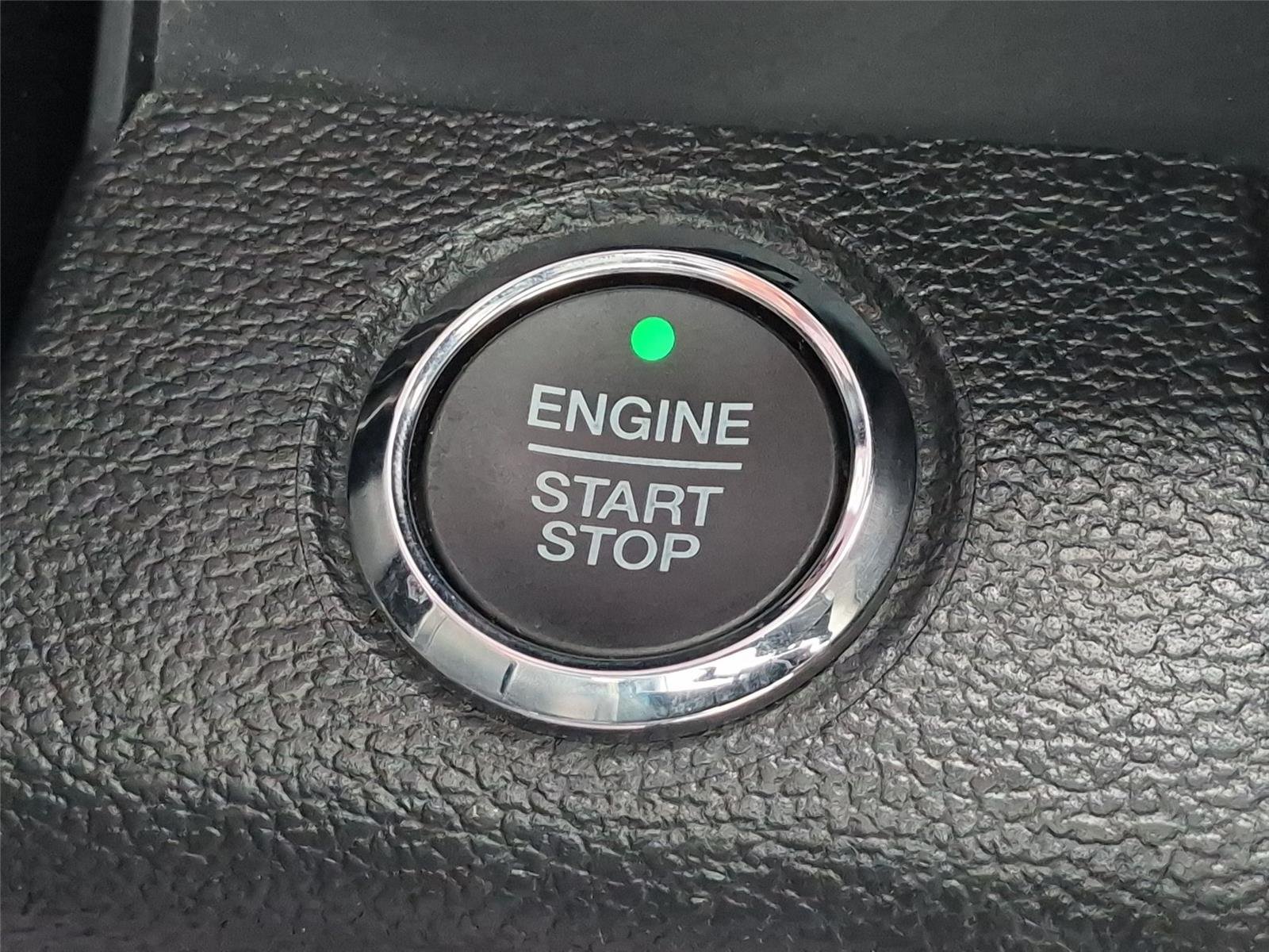 Used 2018 Shadow Black Ford Platinum image 31