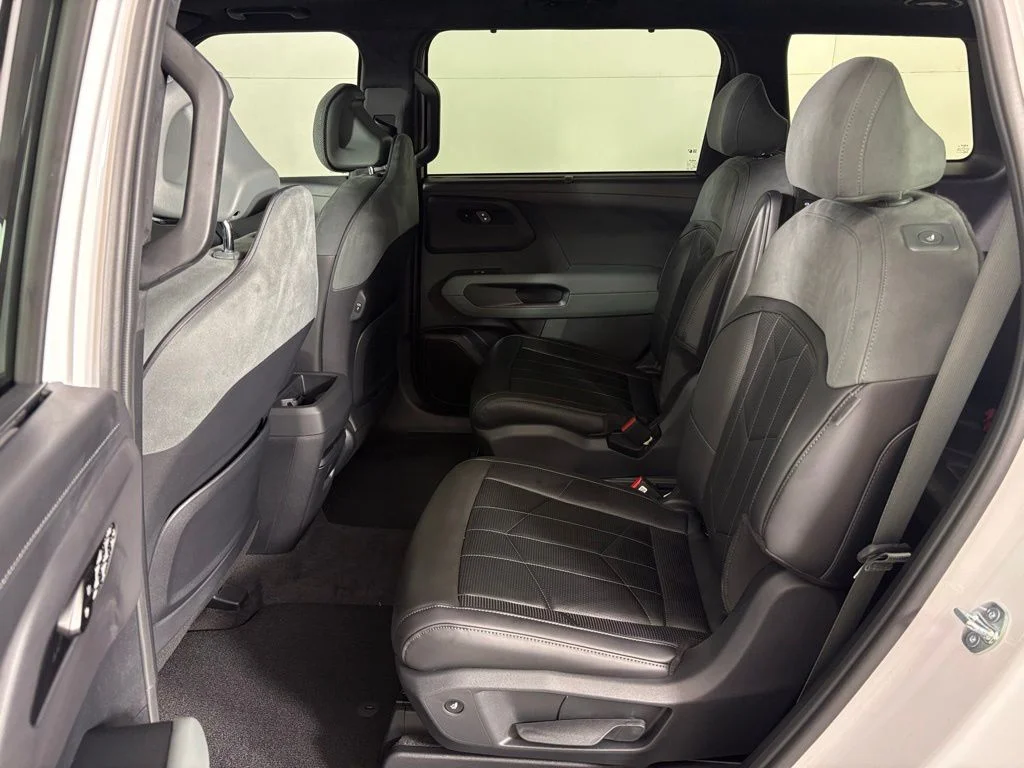 New 2027 Glacial White Pearl Kia X-Line SX Prestige image 40