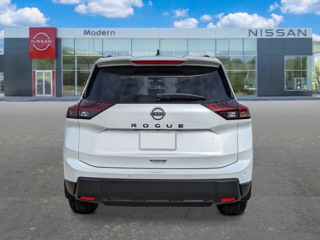 New 2026 Everest White Pearl Tricoat Nissan Dark Armor image 4