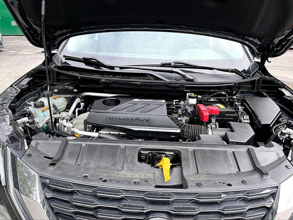 Used 2022 Black Nissan SV image 34