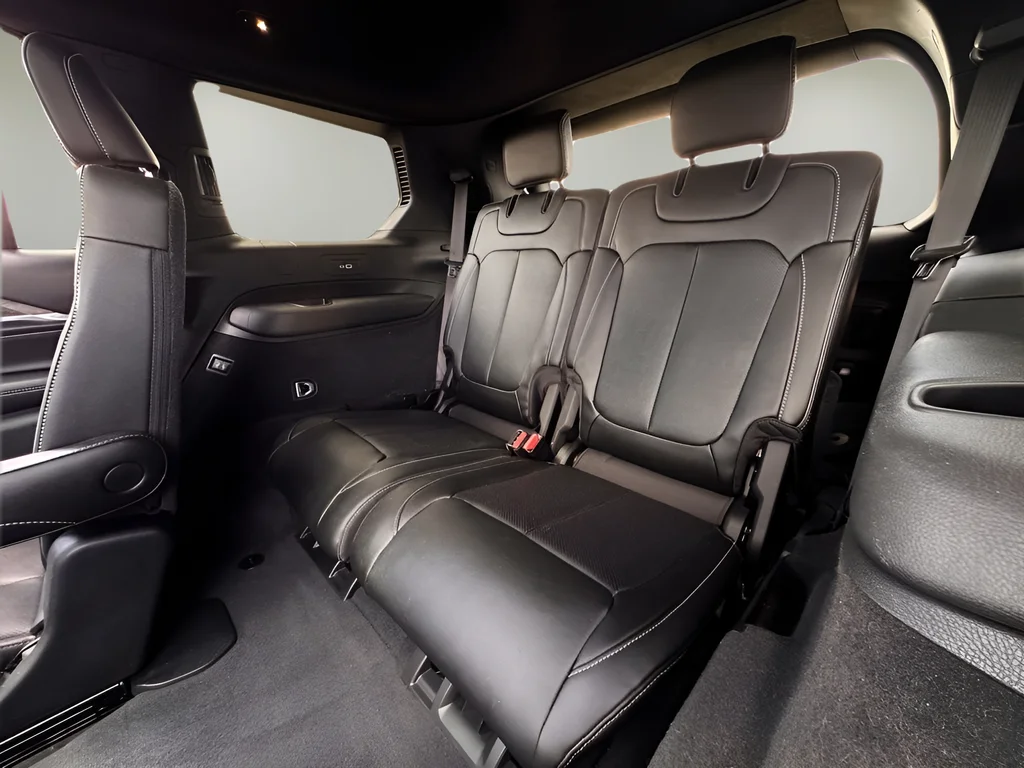 Used 2023 White/off-white Jeep Overland image 23