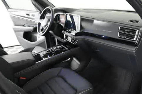 New 2026 Pure Gray Volkswagen 2.0T SEL image 22