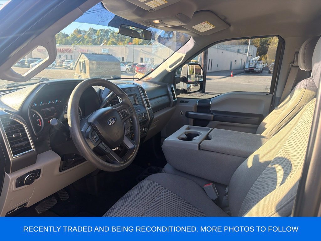 Used 2018 Stone Gray Metallic Ford XLT image 5