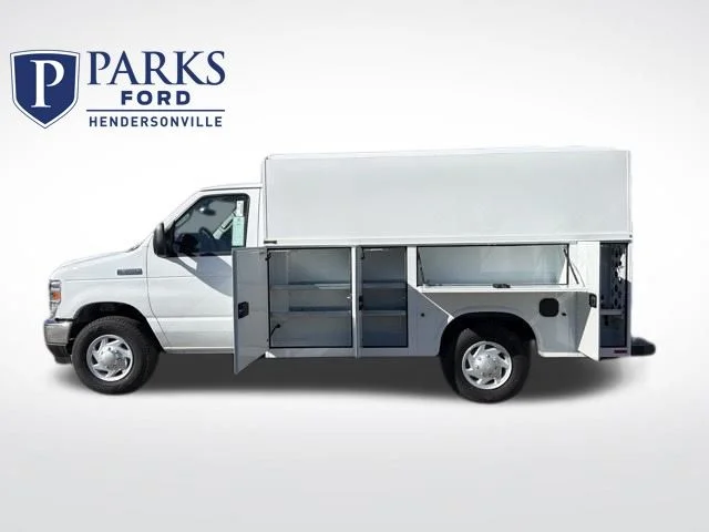 2026 Ford E-Series SRW E-350 Super Duty 138 in WB's photo