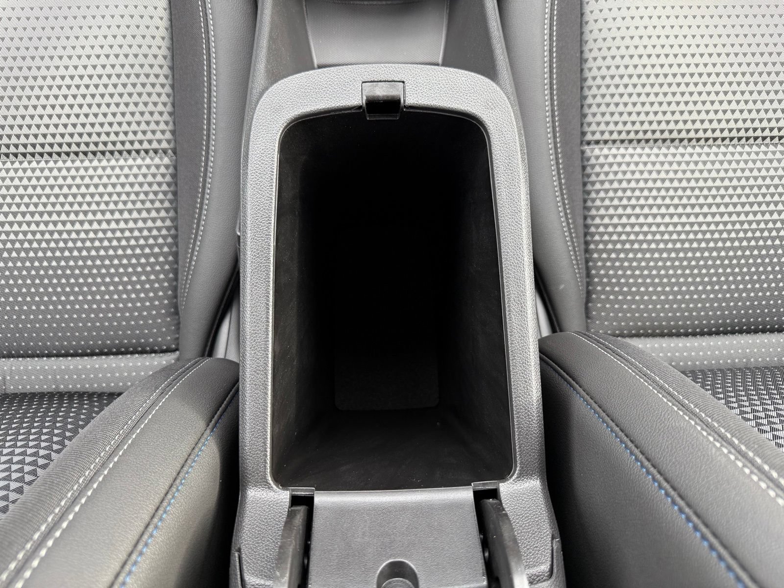 New 2026 Summit White Chevrolet LT image 28