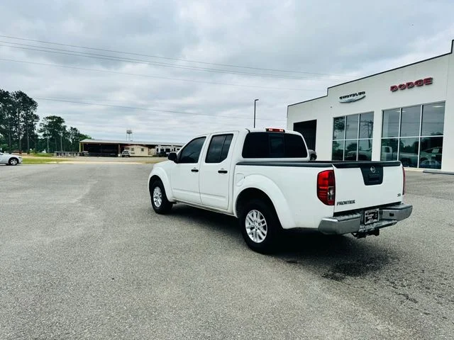 Used 2019 White Nissan SV image 5