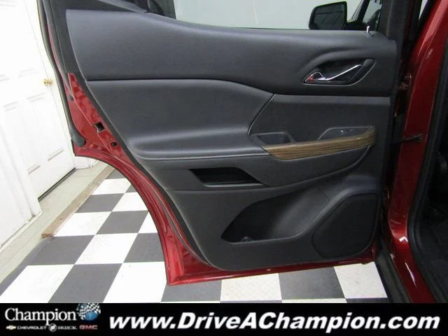 2023 GMC Acadia SLE - Photo 12