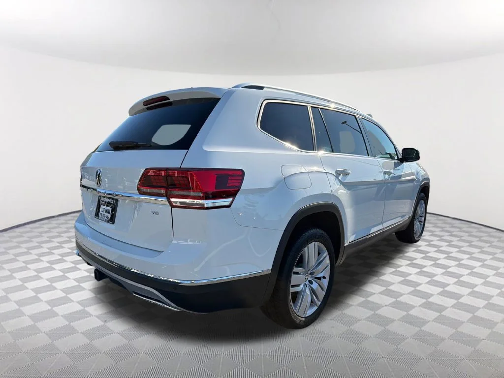 Used 2019 White Volkswagen SEL image 5