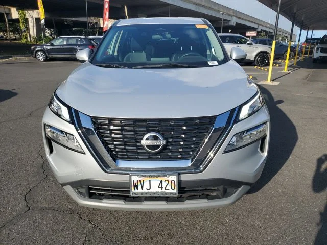 Used 2023 Silver Nissan SV image 8