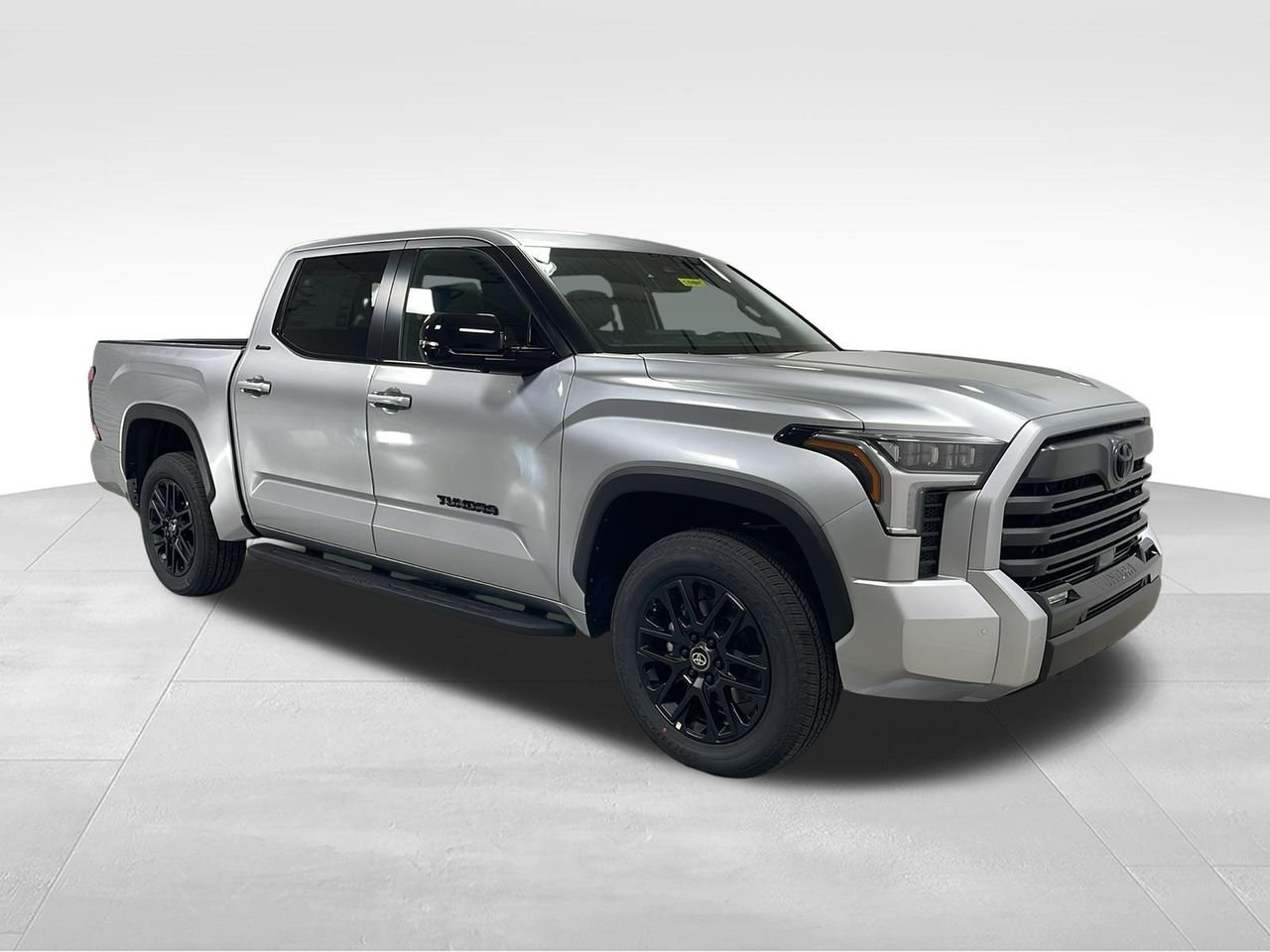 2026 Toyota Tundra Limited - Photo 3