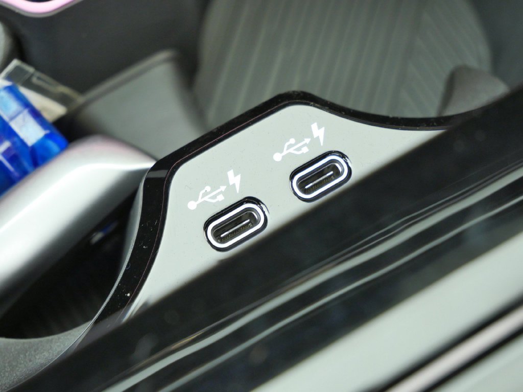 New 2027 Alpine White BMW 530i xDrive image 48