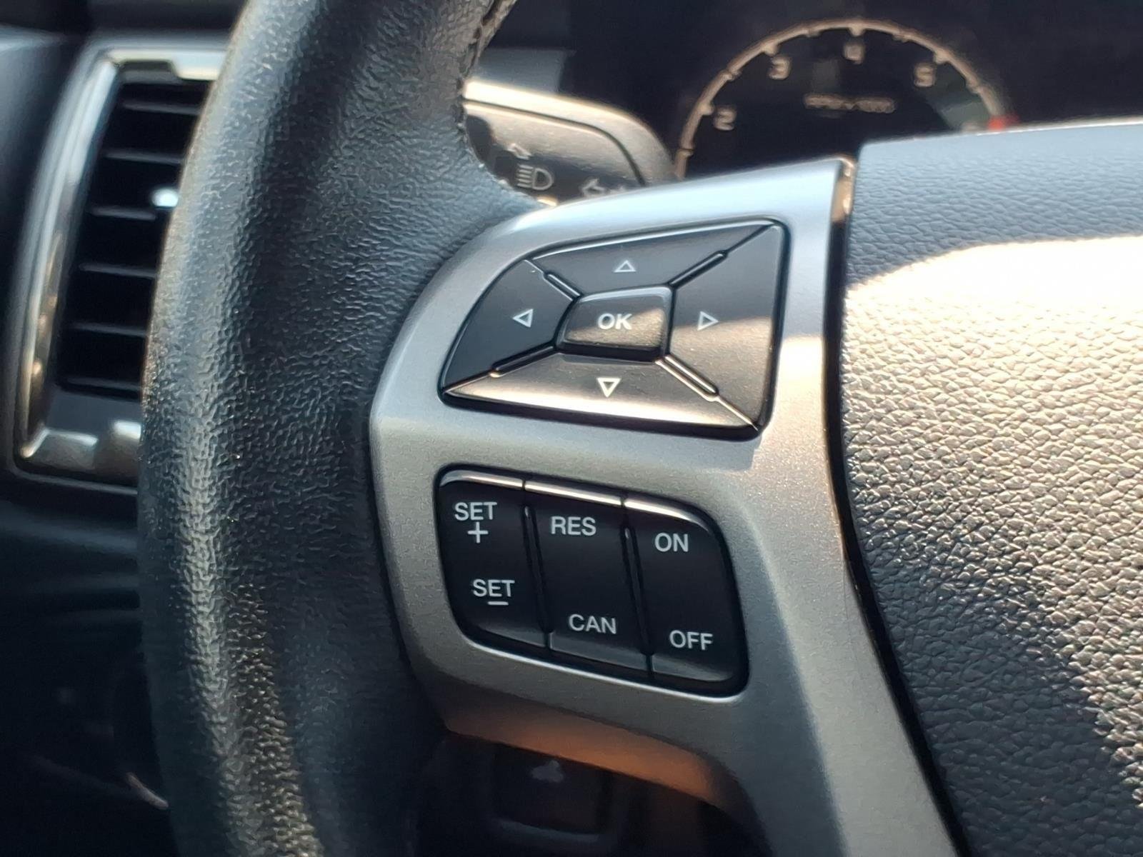 Used 2019  FORD  image 24