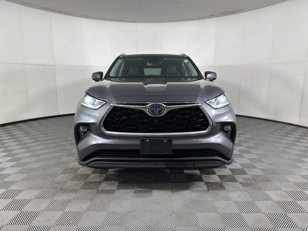Used 2023 Magnetic Gray Metallic Toyota Limited image 10