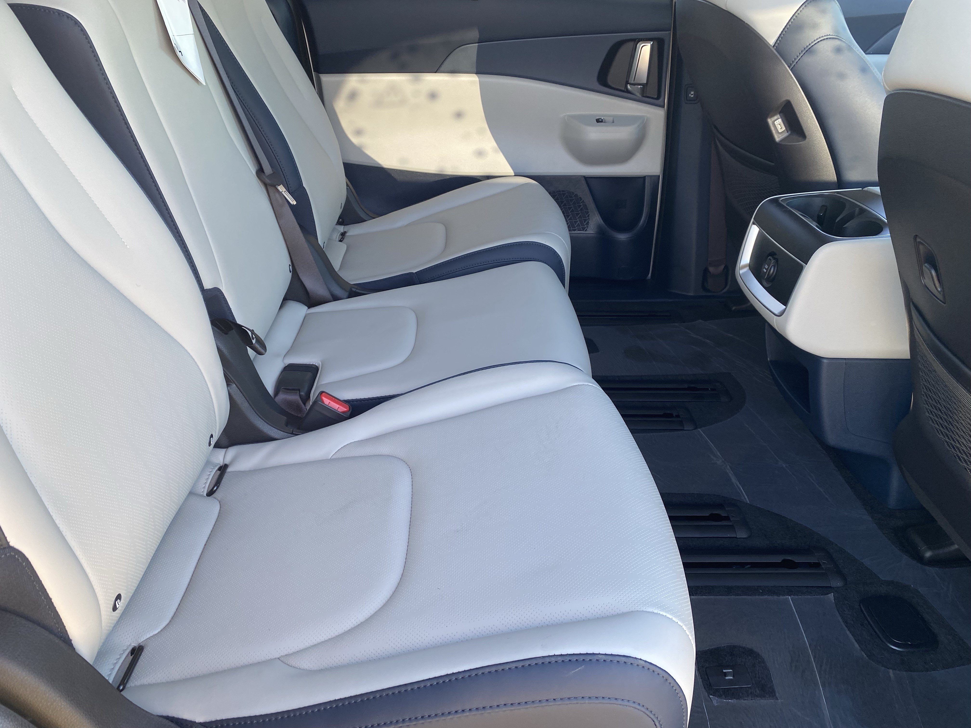 New 2026 Ivory Silver Kia EX image 11
