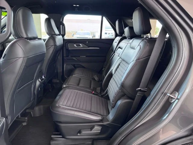 2025 Ford Explorer ST-LINE - Photo 13