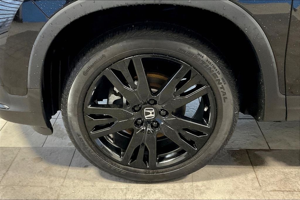 Certified Used 2022 Black Honda Special Edition image 7
