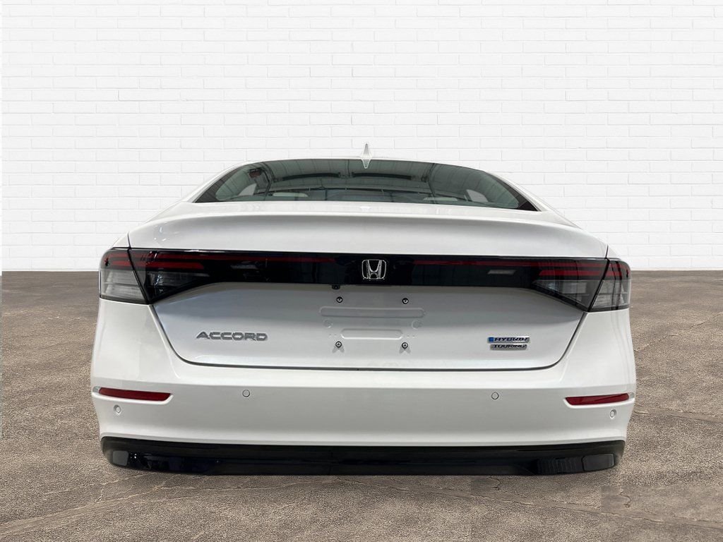 New 2026 Platinum White Pearl Honda Touring image 5