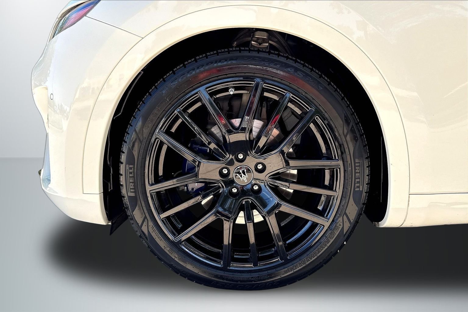 Used 2022 White Maserati GT image 34