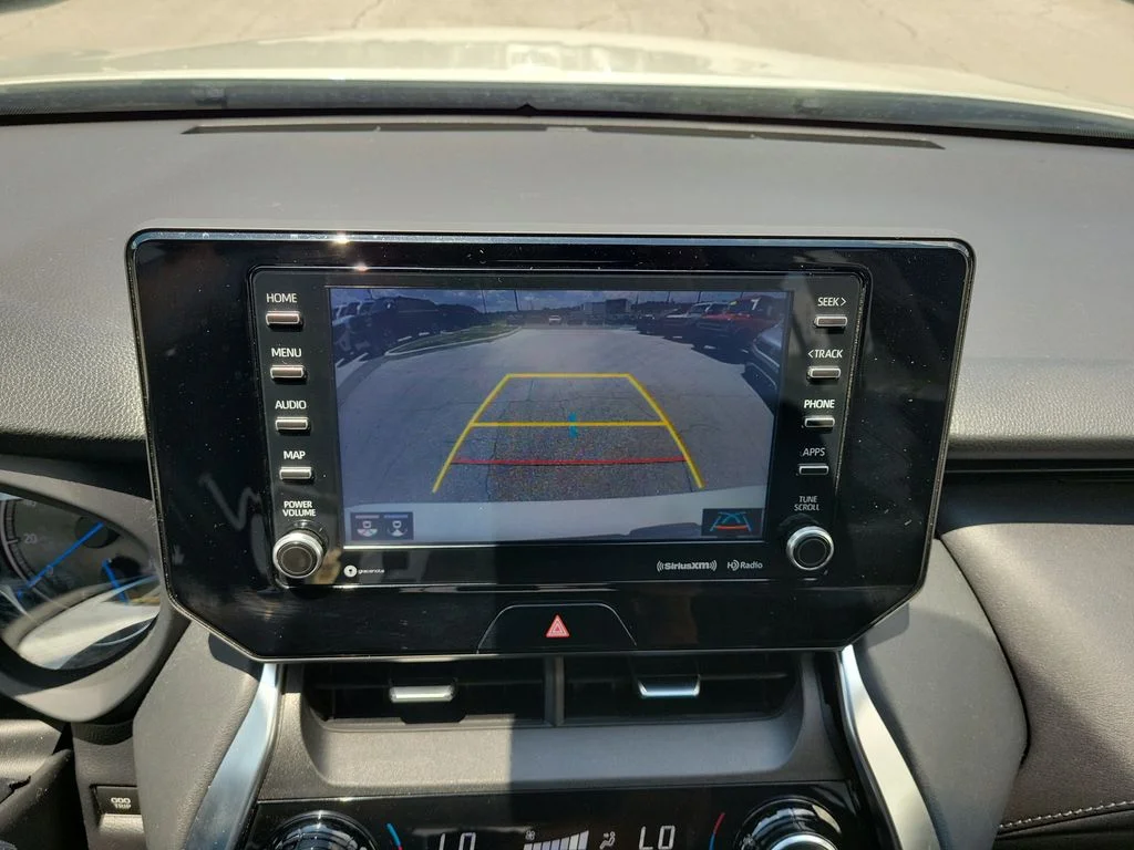 Used 2021 White Toyota XLE image 22
