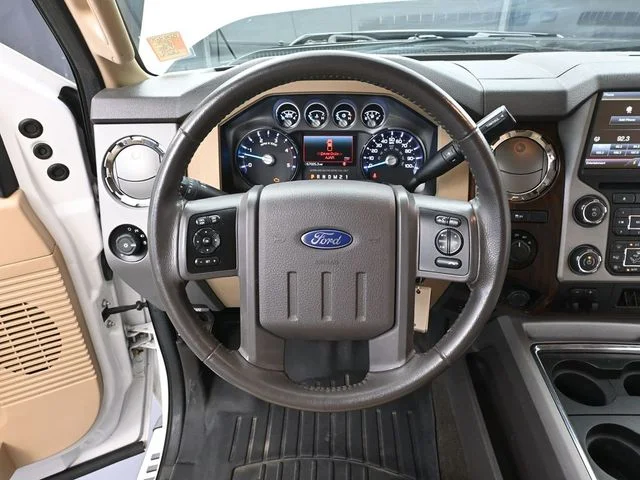 Used 2015 White Ford Lariat image 26