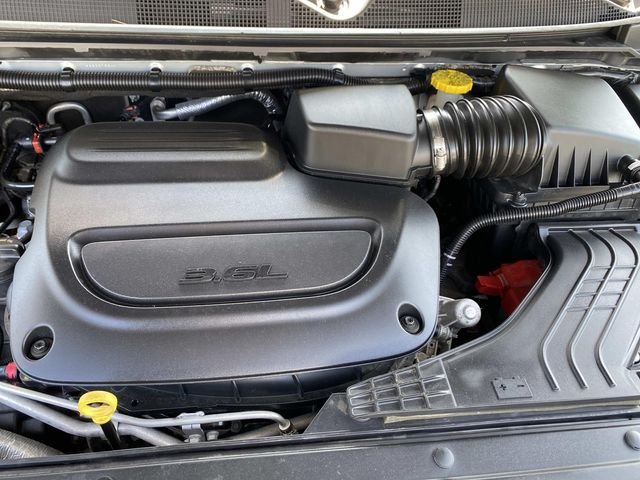 Used 2023 Silver Chrysler LX image 32