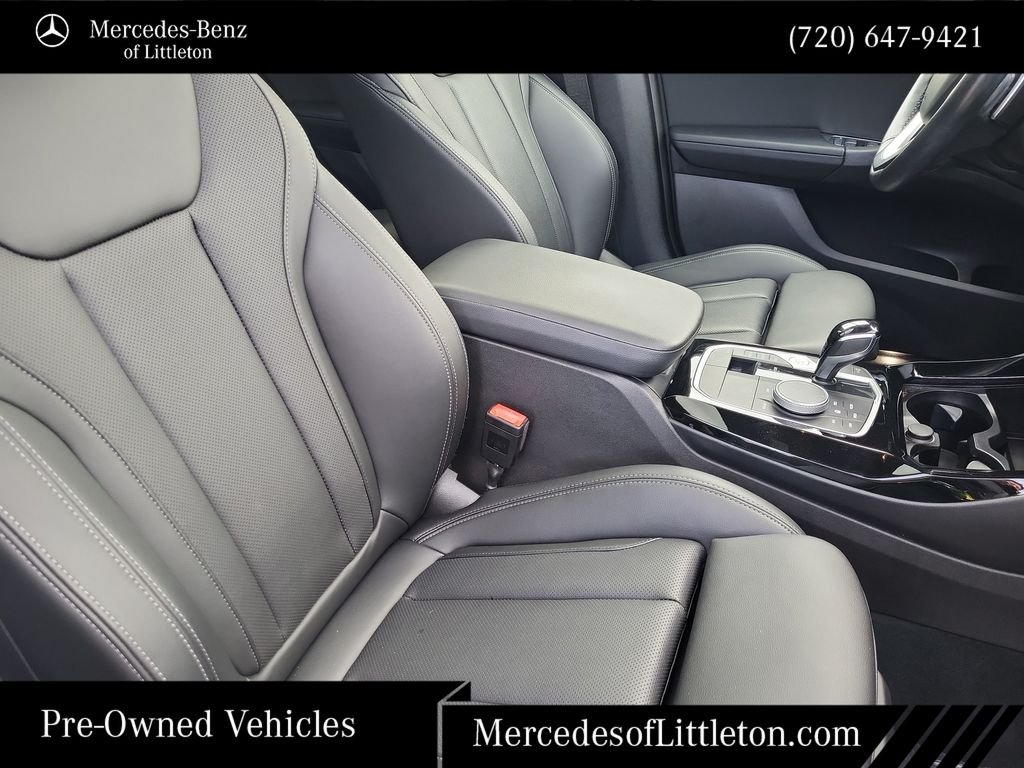 Used 2022 White BMW sDrive30i image 13