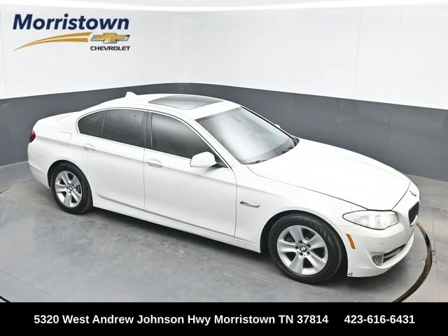 2013 BMW 5 Series 528i Sedan's photo