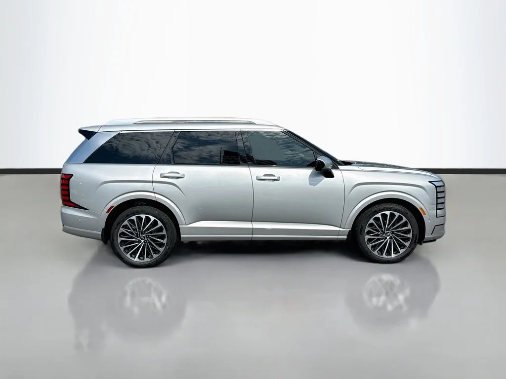 Used 2026 Silver Metallic Hyundai Calligraphy image 9