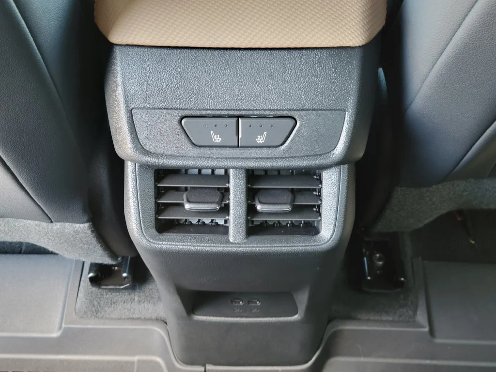 New 2027 Polar White Tricoat Chevrolet ACTIV image 17