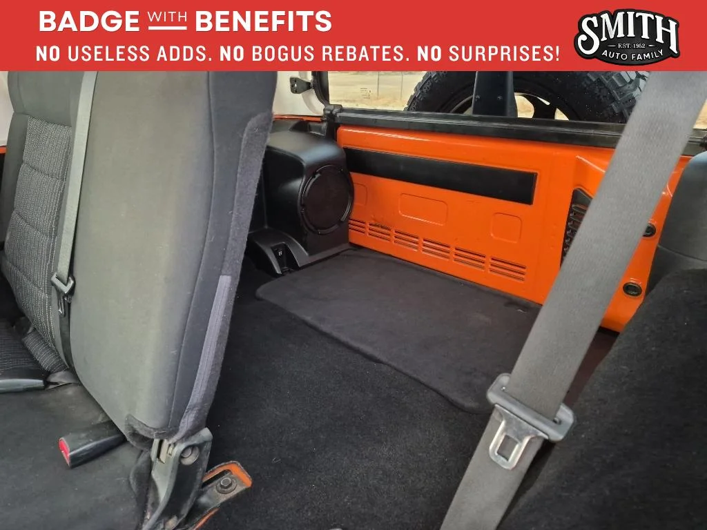 Used 2012  Jeep Sahara image 13