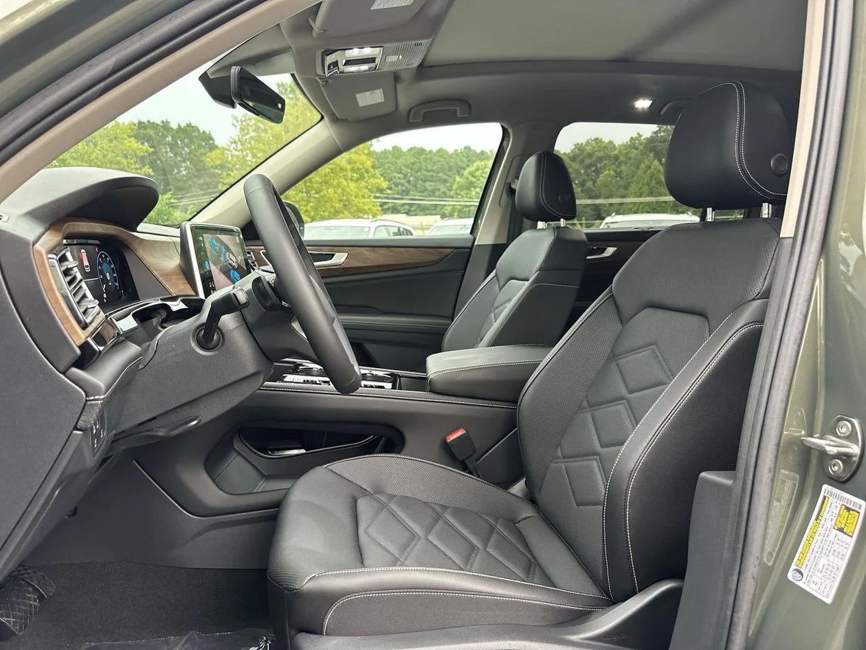 New 2026 Green Volkswagen 2.0T SE w/Technology image 12